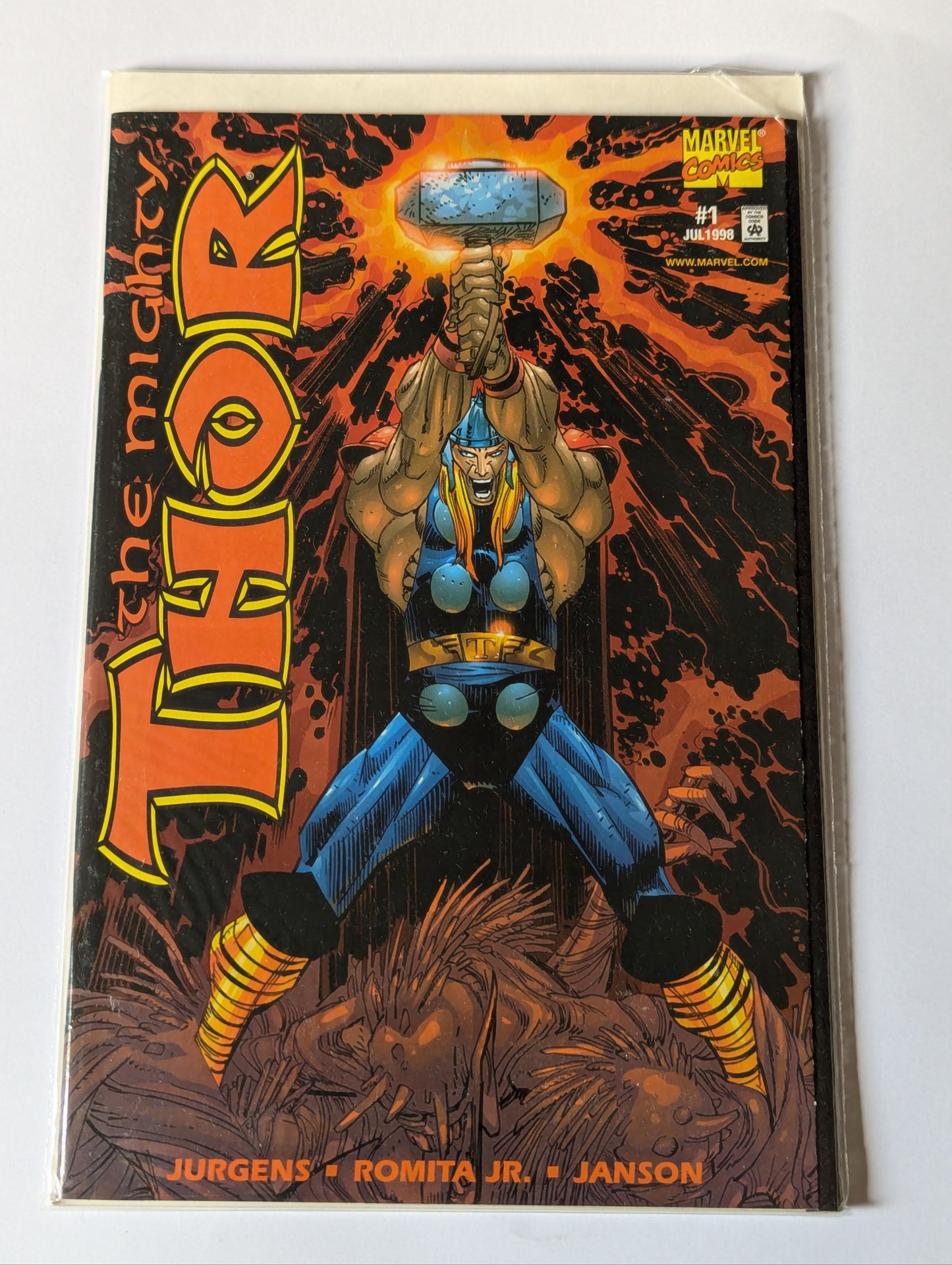 Thor #1 - Dynamic Forces Variant