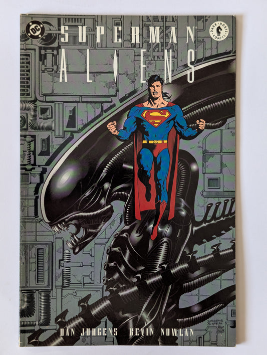 Superman vs Aliens #1 Dark Horse Comic Book