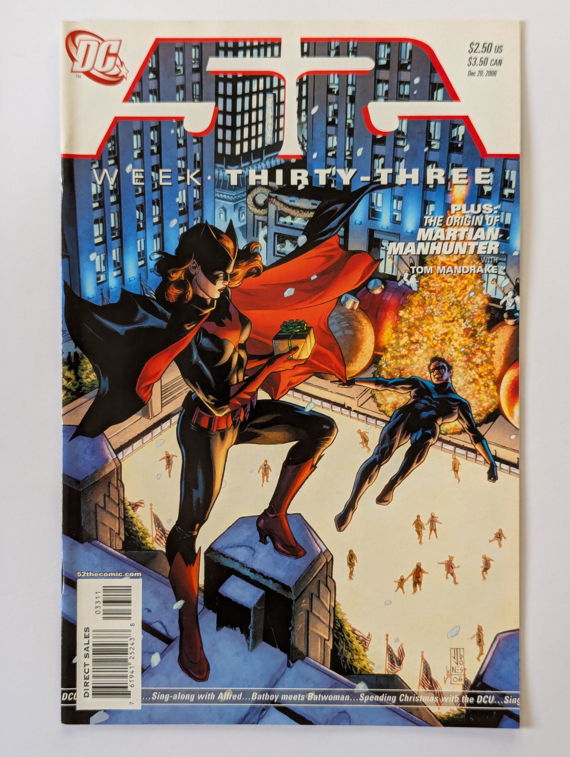 52 #33 DC Comic Book