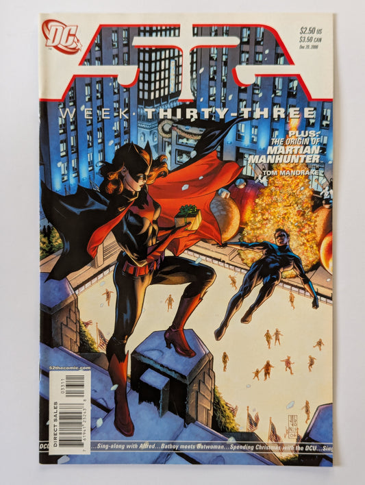 52 #33 DC Comic Book
