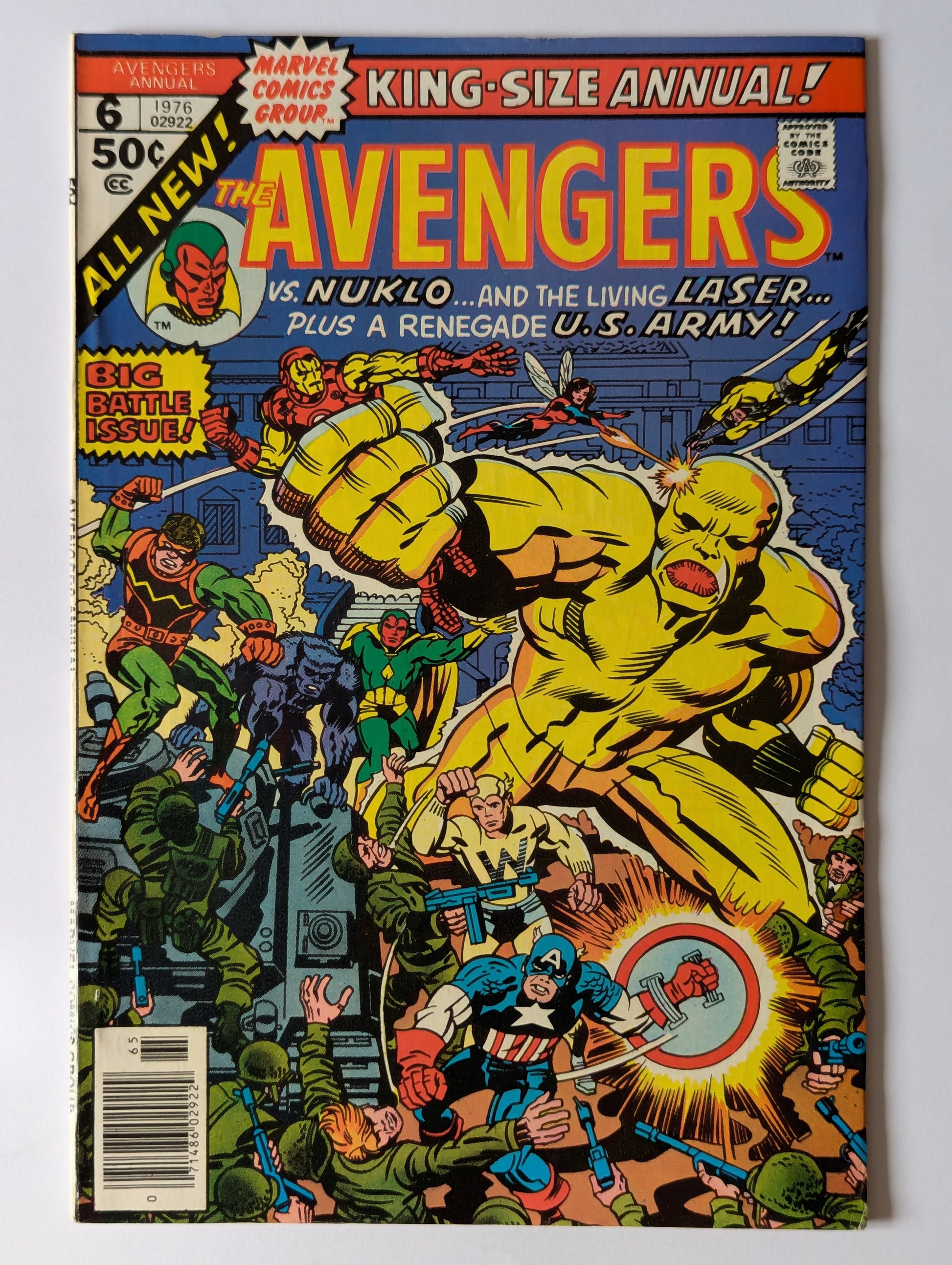 Avengers Annual #6 Marvel Comic Book