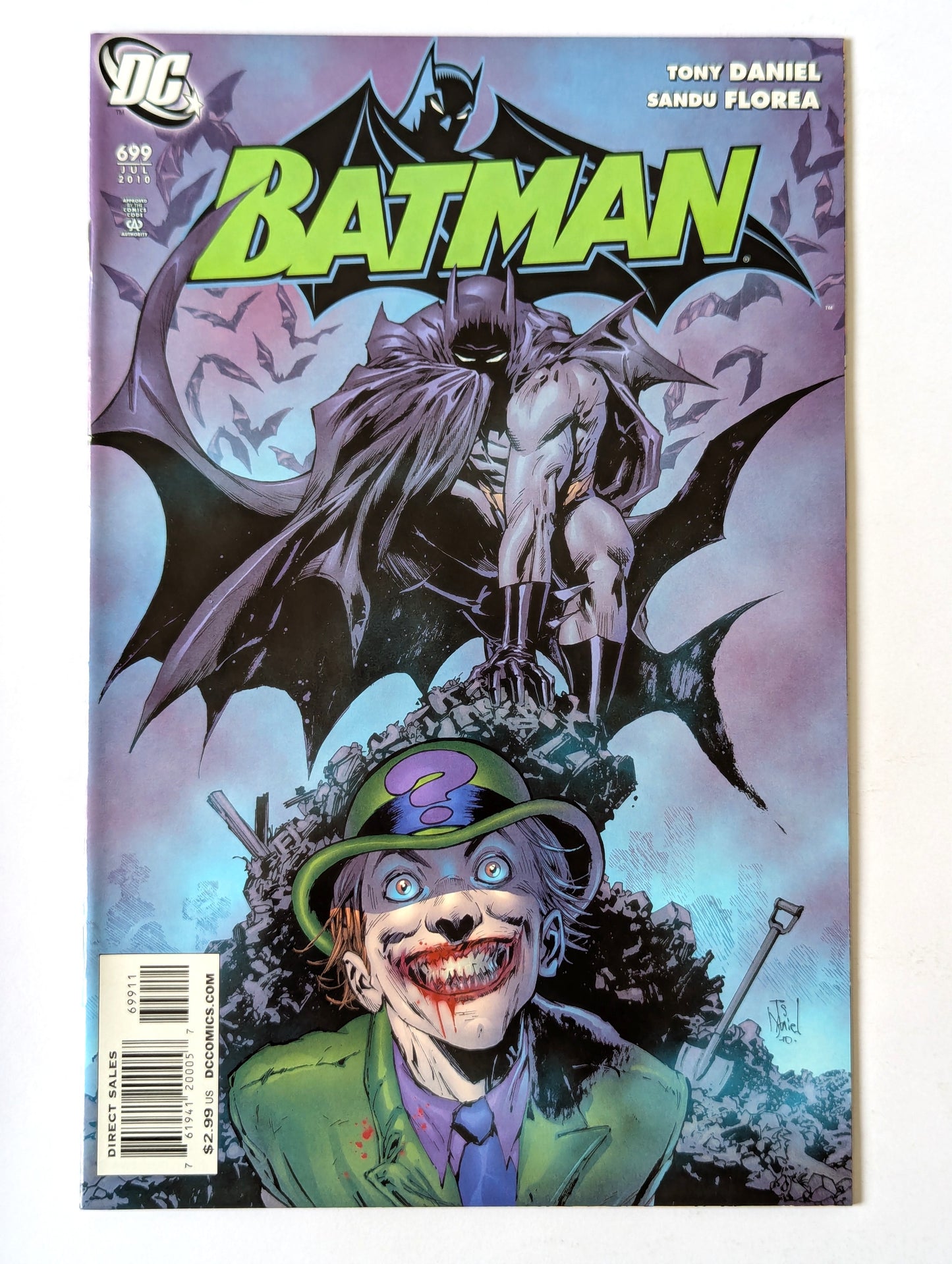Batman #699 DC Comic Book