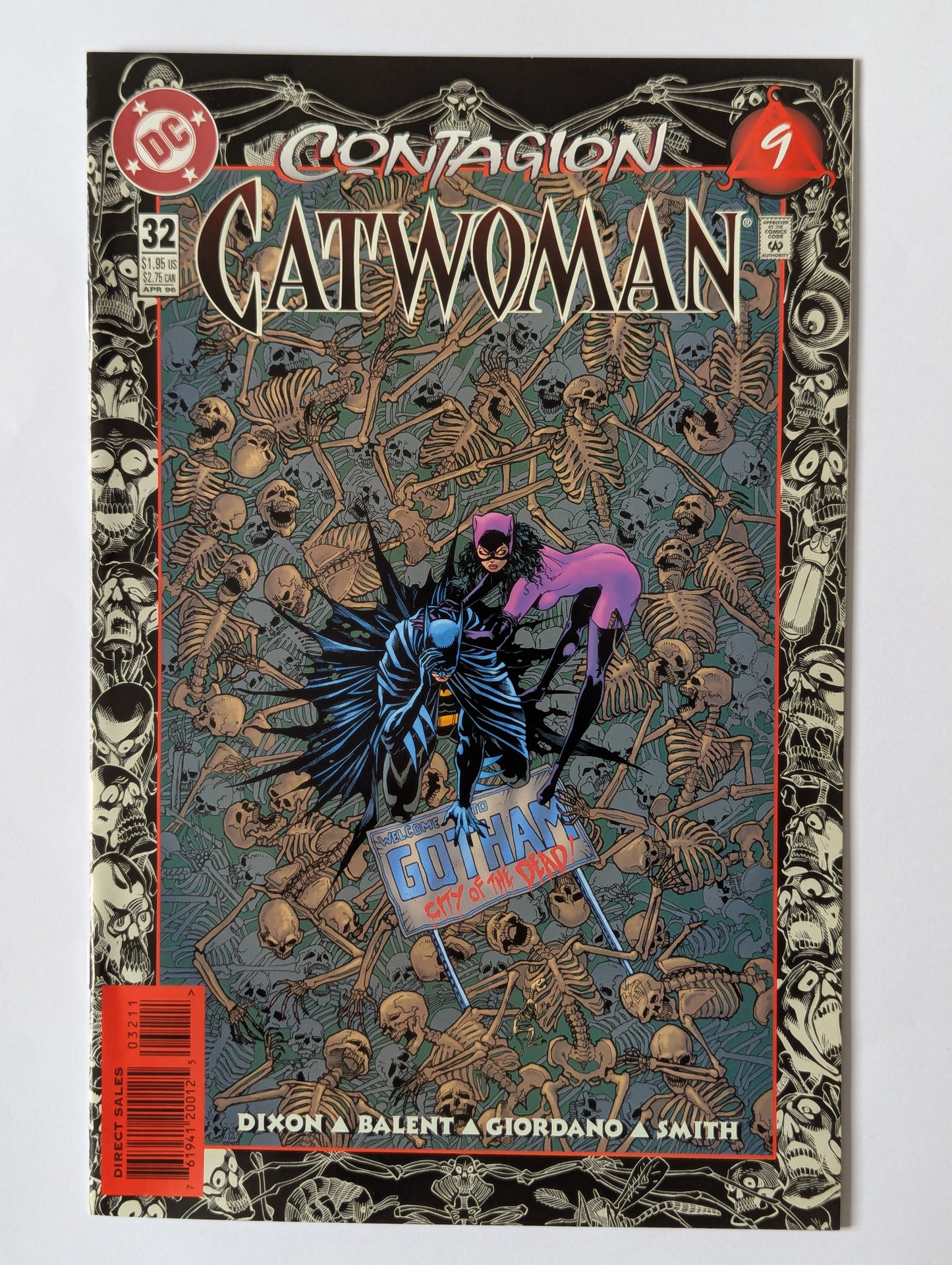Catwoman #32 DC Comic Book