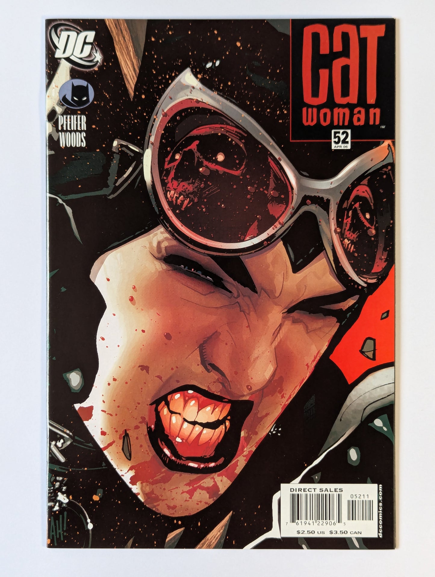 Catwoman #52 DC Comic Book