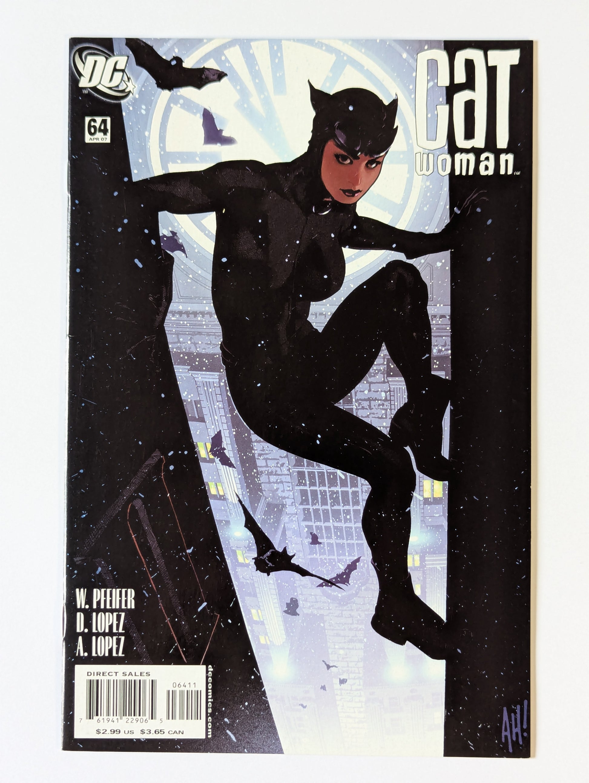 Catwoman #64 DC Comic Book