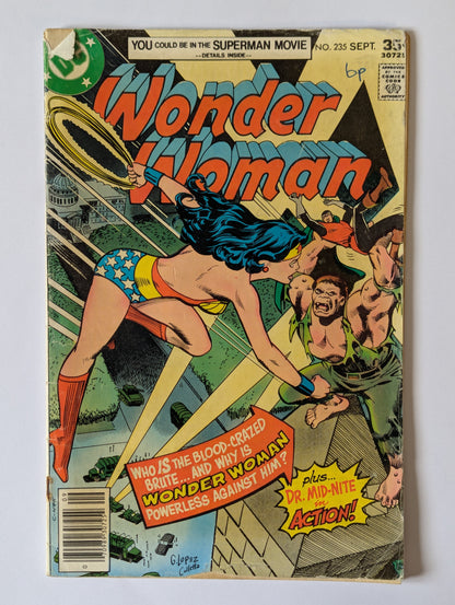 Wonder Woman #235 DC Comic Book